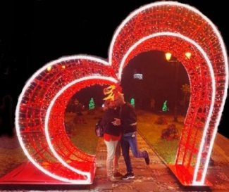 Heart Arch Christmas decoration light by JKPARKRIDES