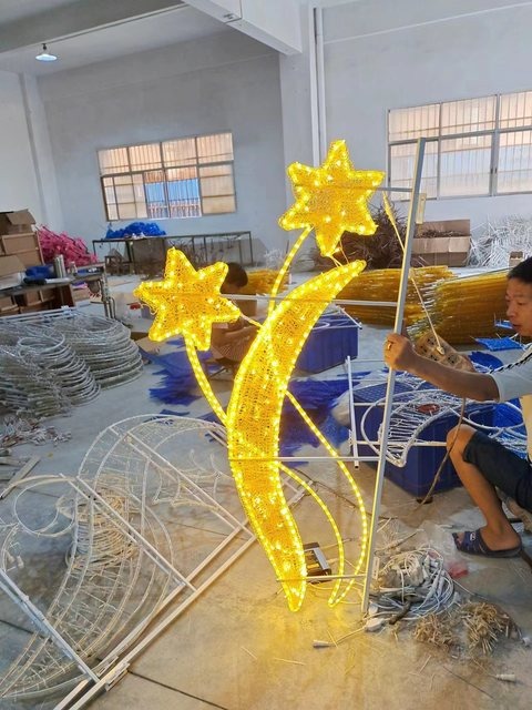Street-Mounted Star Christmas decoration light by JKPARKRIDES
