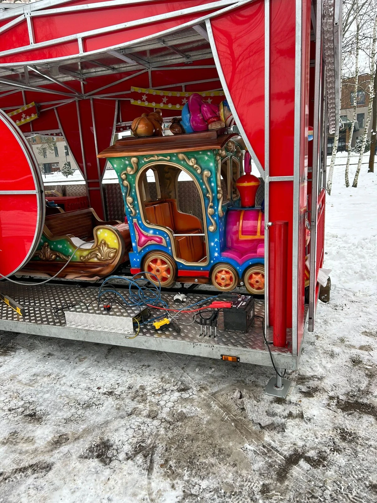 Il treno di Natale, in fabbrica e in loco. di JKPARKRIDES