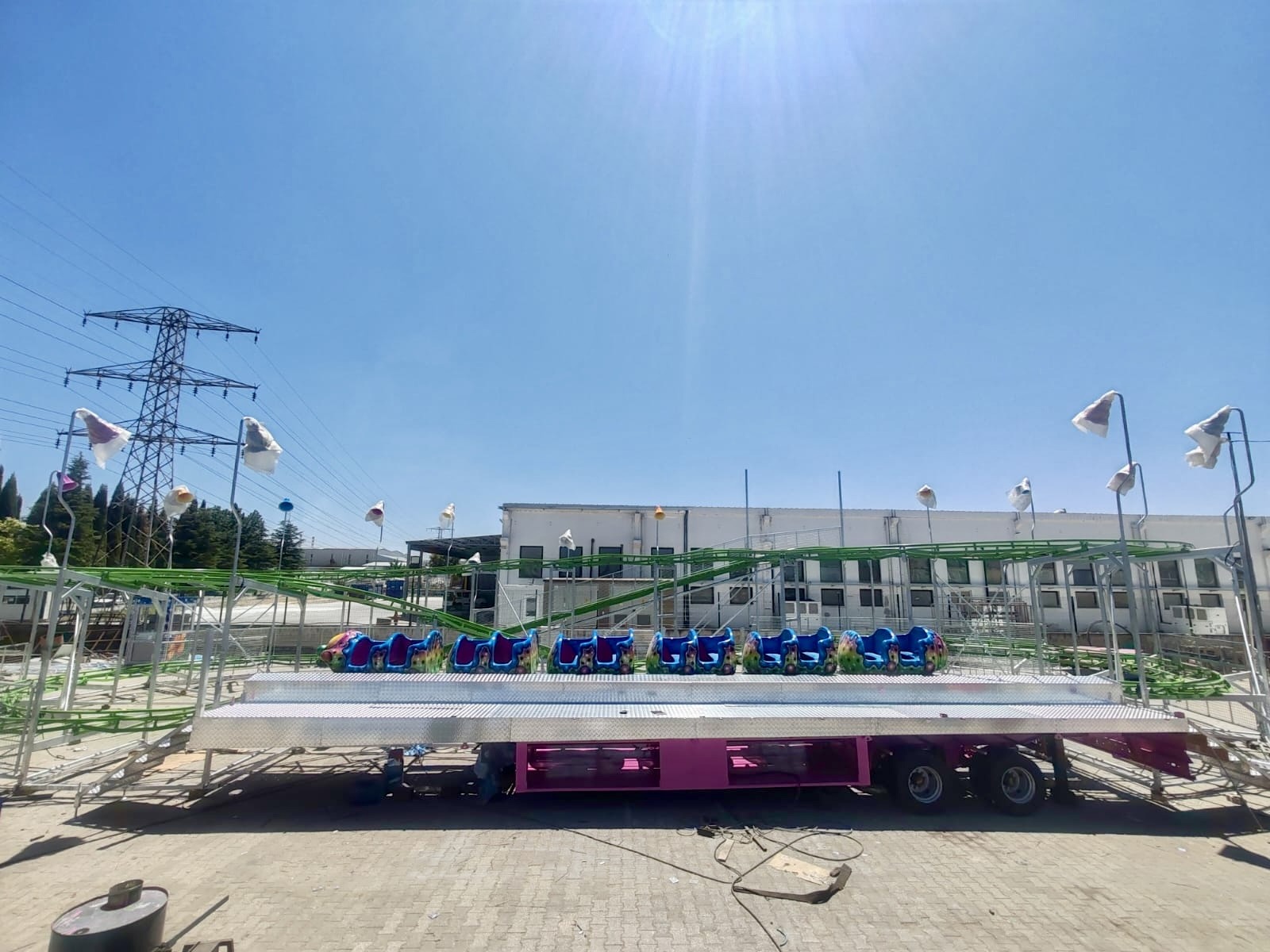 Apple Coaster On Trailer — ride folded or packed for transport