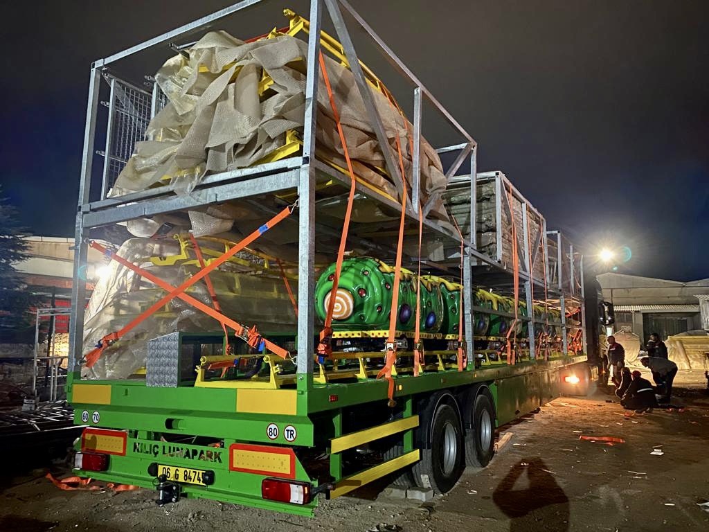 Apple Coaster On Trailer — ride folded or packed for transport