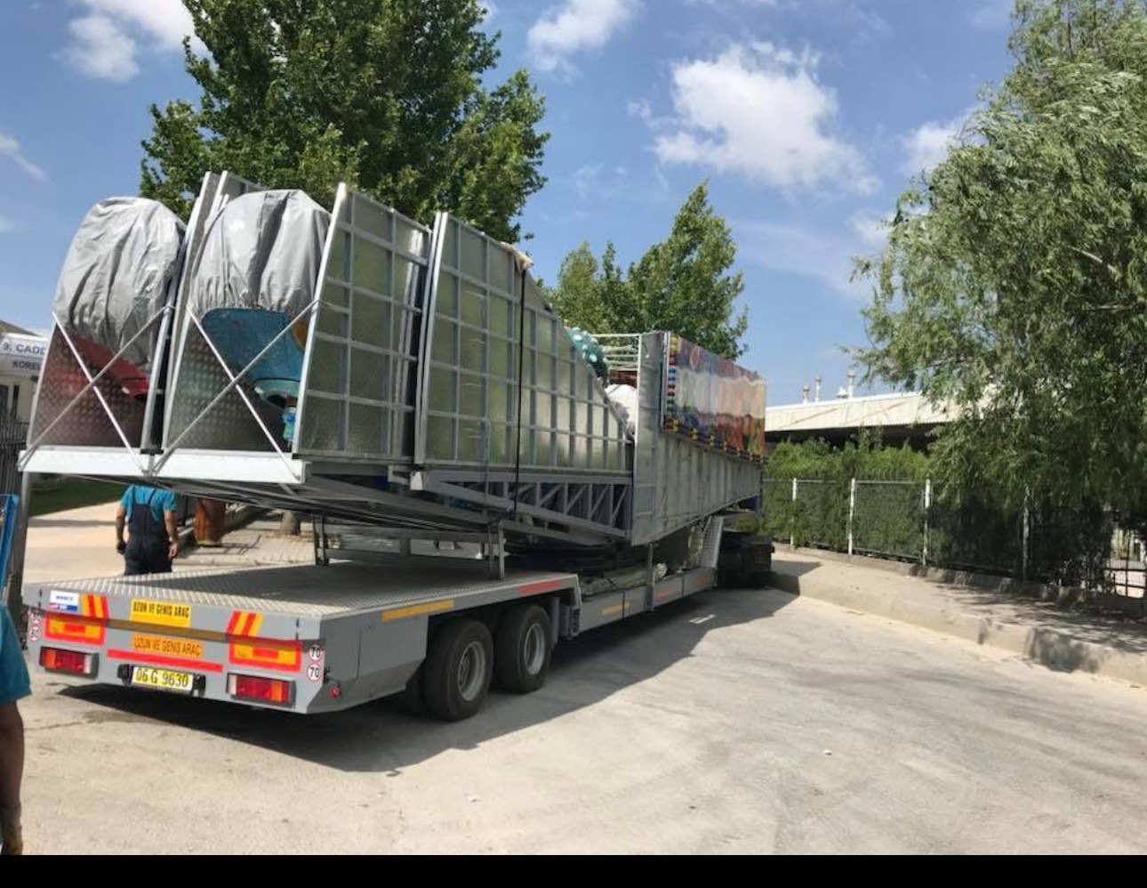 Crazy Dance On Trailer — ride folded or packed for transport