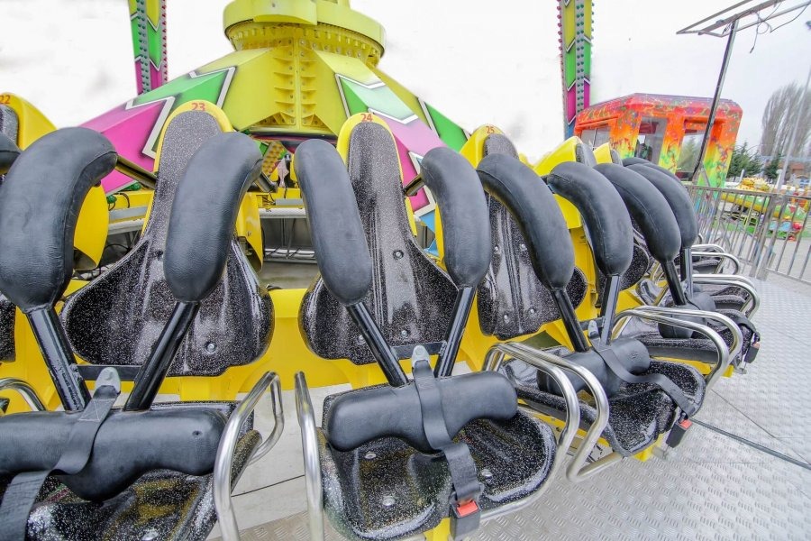 Discovery — seat or equipment detail