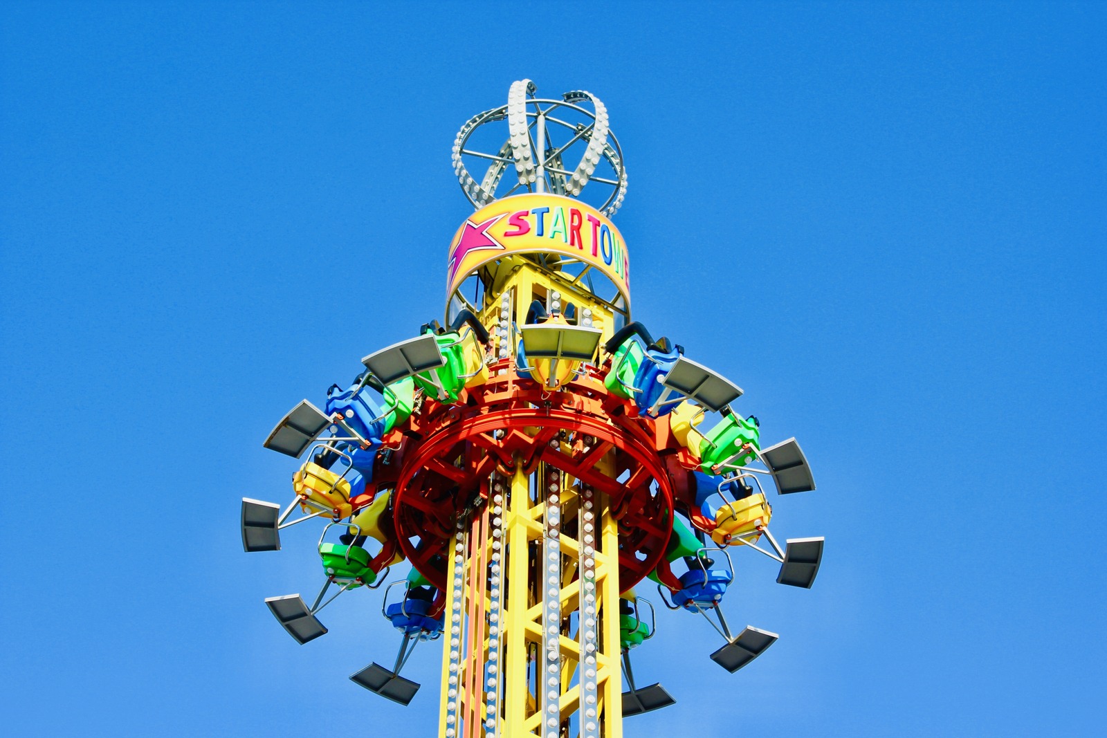 Drop Tower — seat or equipment detail