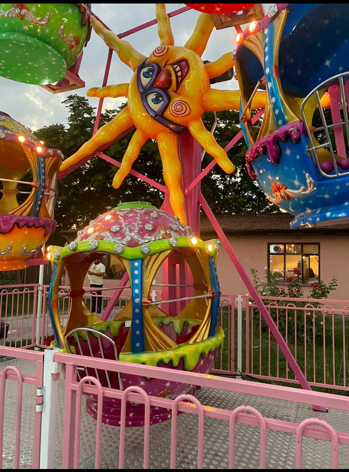 Mini Chair Swing Ride — seat or equipment detail