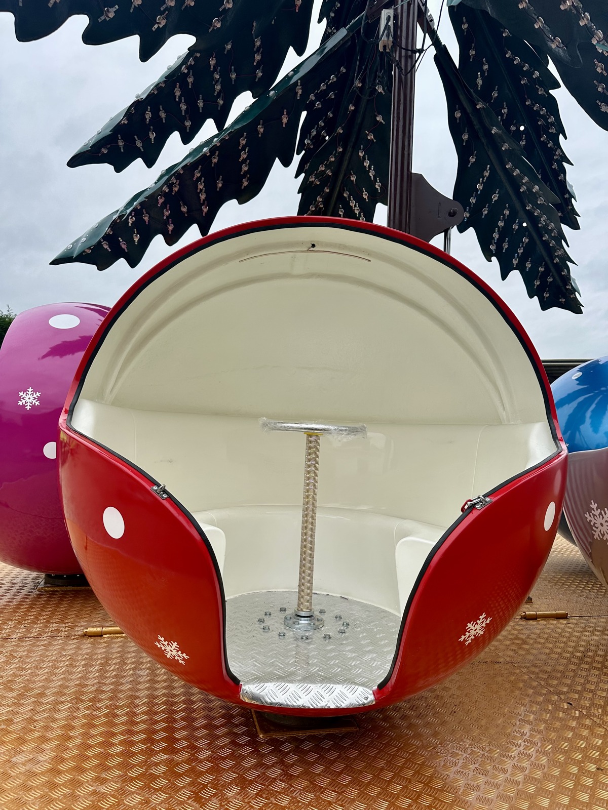 Mini Christmas Tree On Trailer — seat or equipment detail