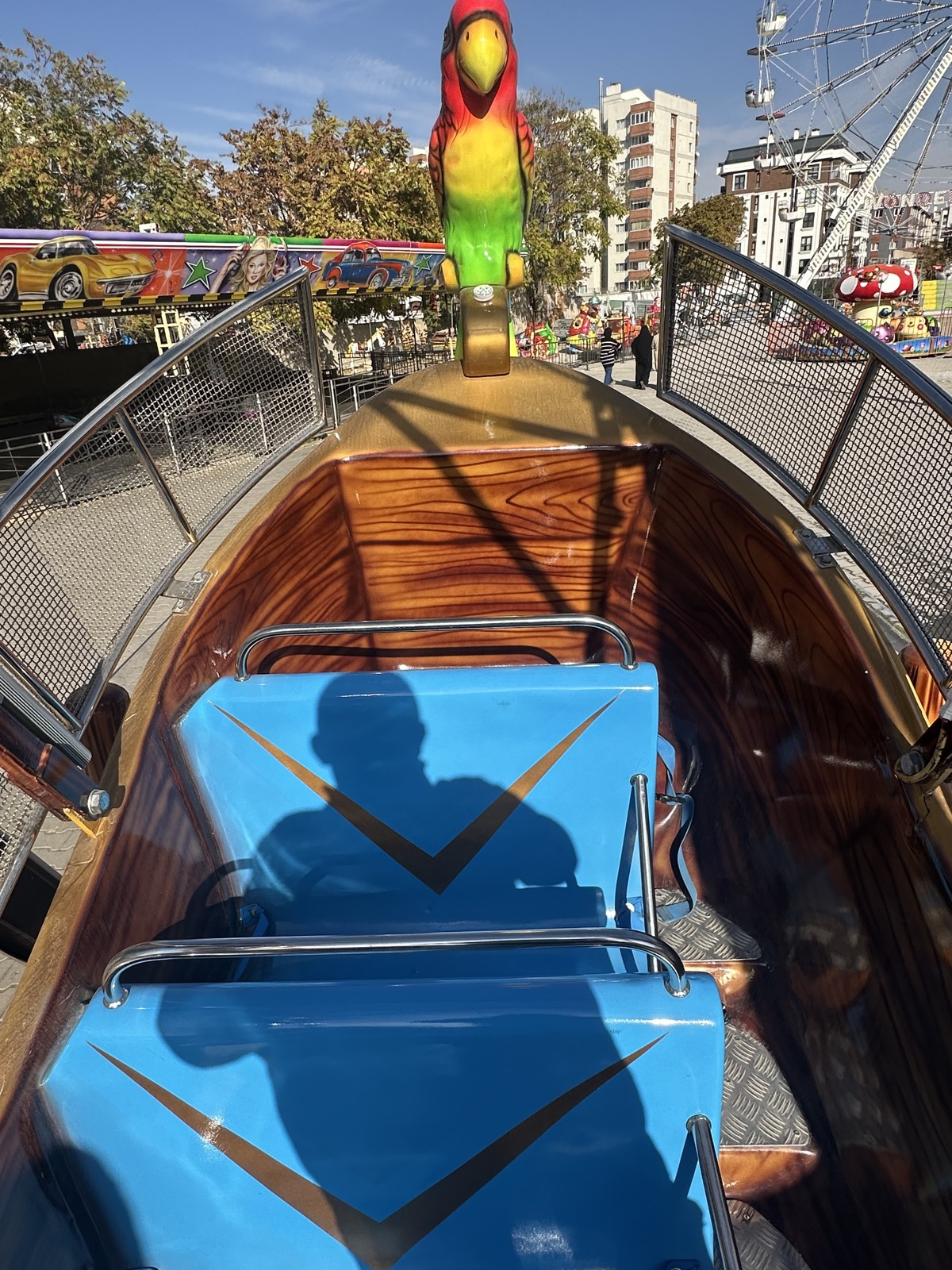 Mini Pirate Ship — seat or equipment detail