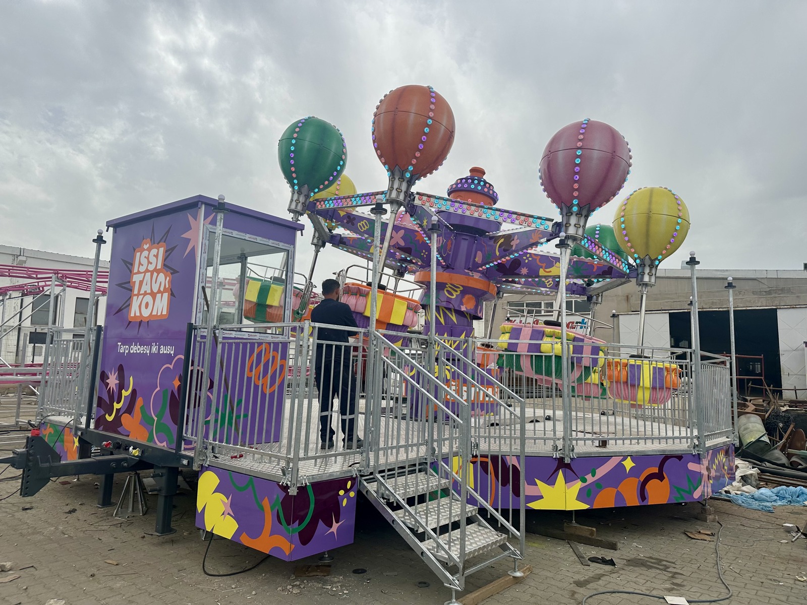 Samba Balloon On Trailer — additional view of the equipment