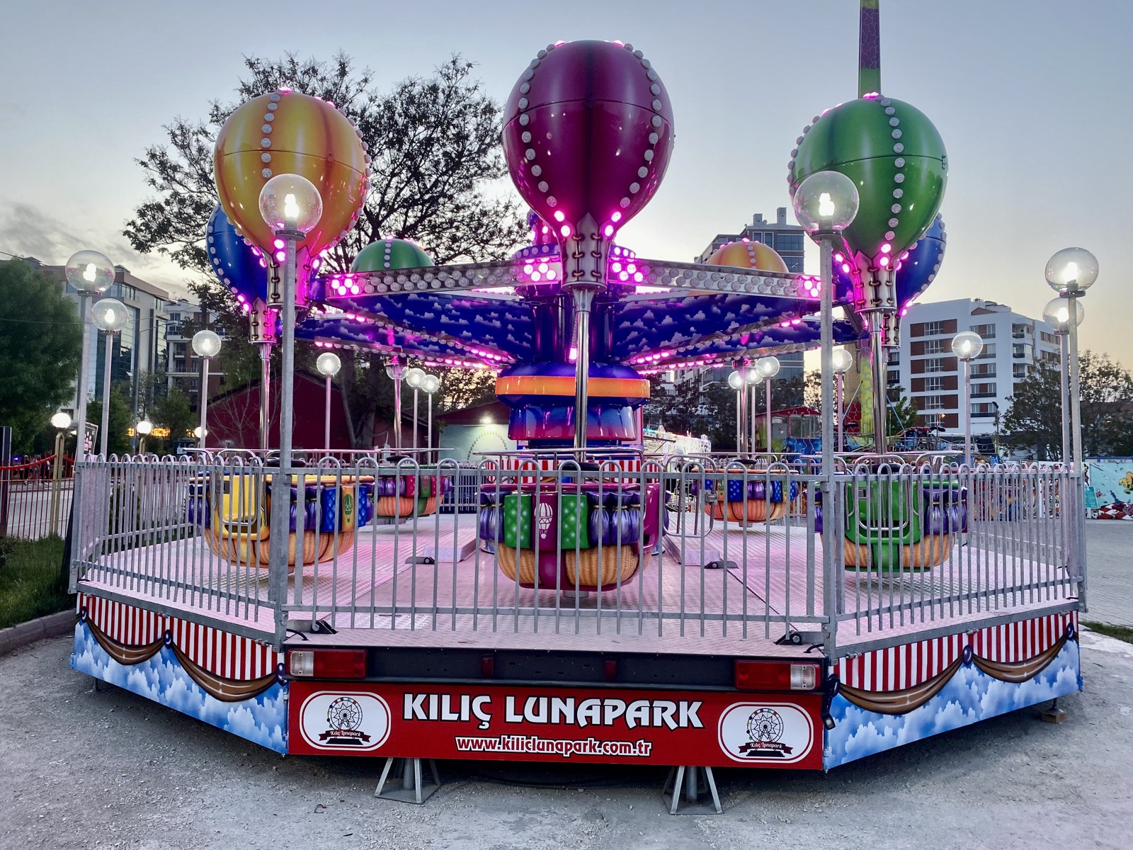 Samba Balloon On Trailer — ride folded or packed for transport