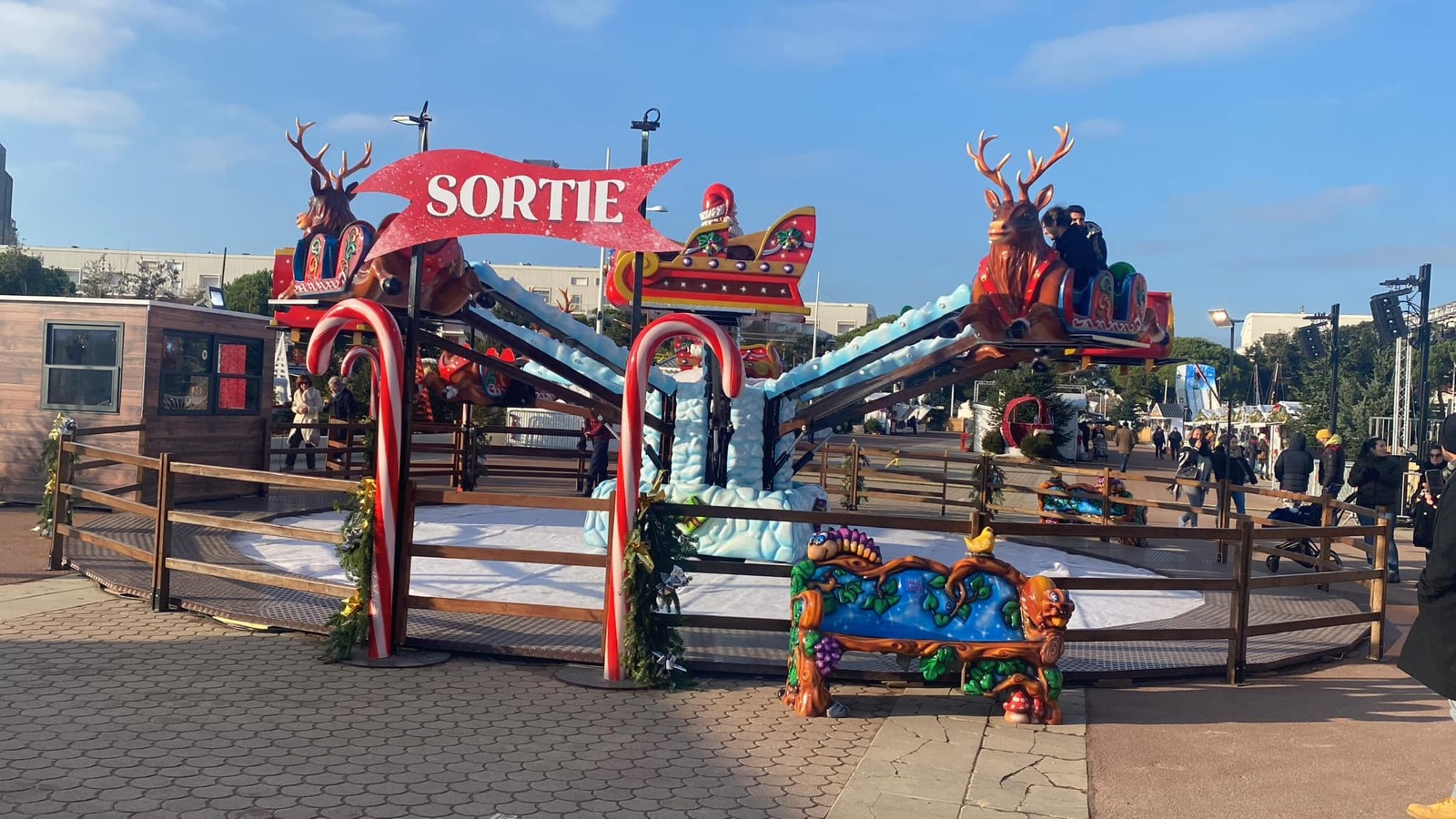 Santa Cars — additional view of the equipment