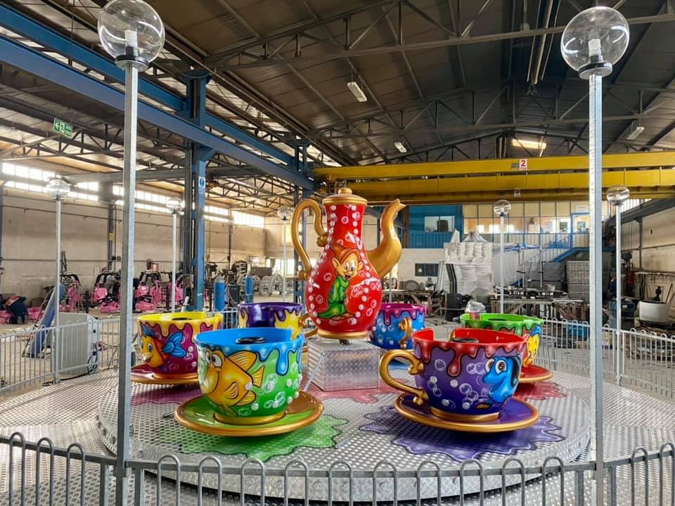 Tea Cup Ride — overall equipment view