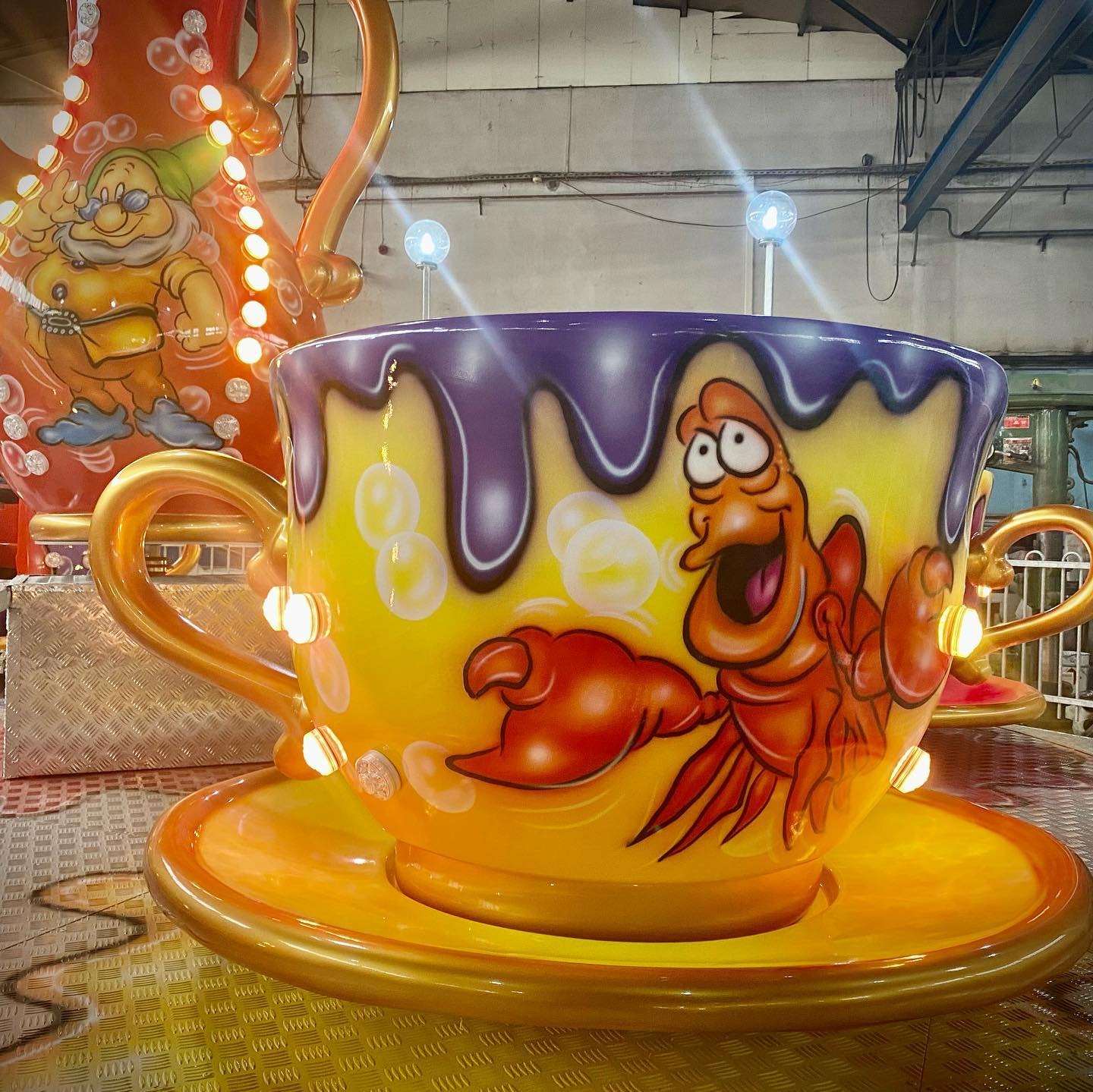 Tea Cup Ride — seat or equipment detail