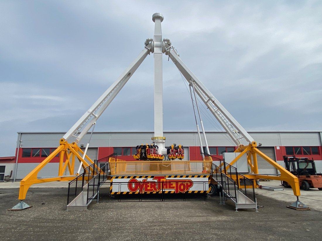 Giant Pendulum test operation