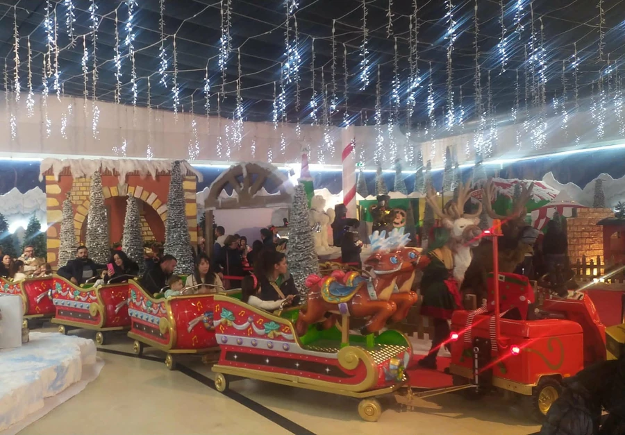 Christmas Train — 14 Seats by JKPARKRIDES