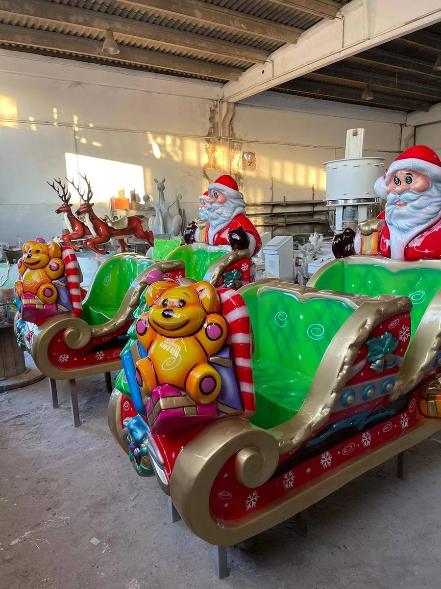 Santa Sleigh by JKPARKRIDES