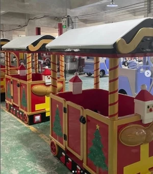 Winter Train 14 Seats by JKPARKRIDES