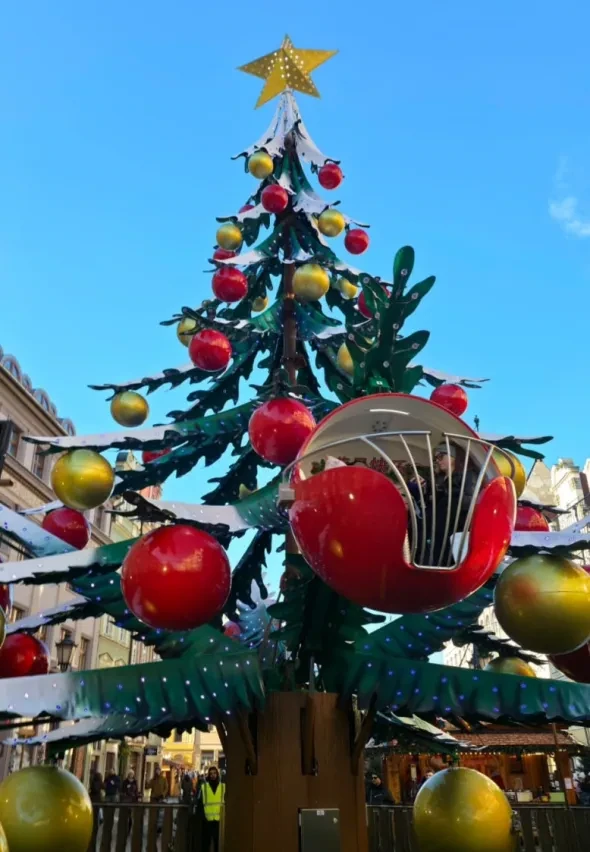 La scène de Noël Tree Ride opérationnelle par JKPARKRIDES