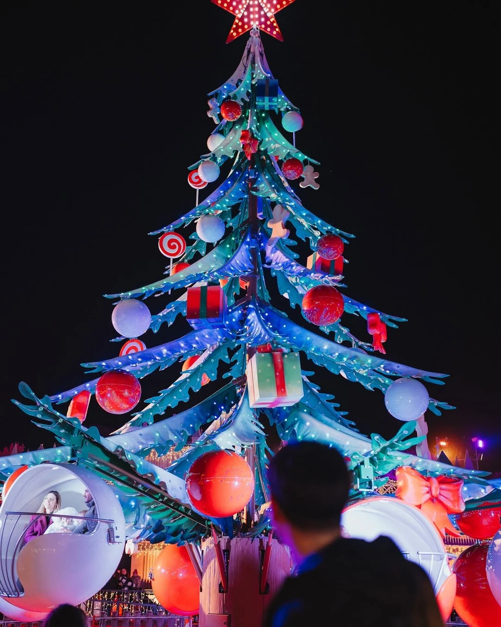 La scène de Noël Tree Ride opérationnelle par JKPARKRIDES